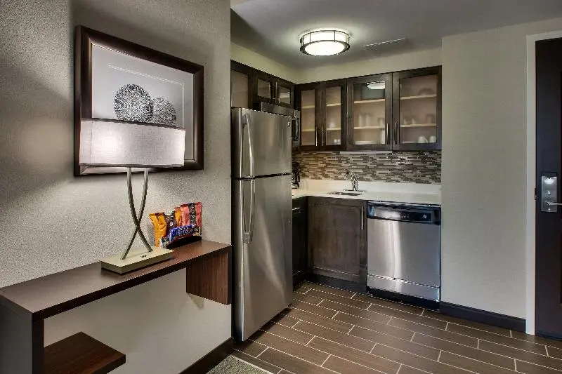 キングサイズベッドのスイートルーム, Staybridge Suites Rock Hill, An Ihg