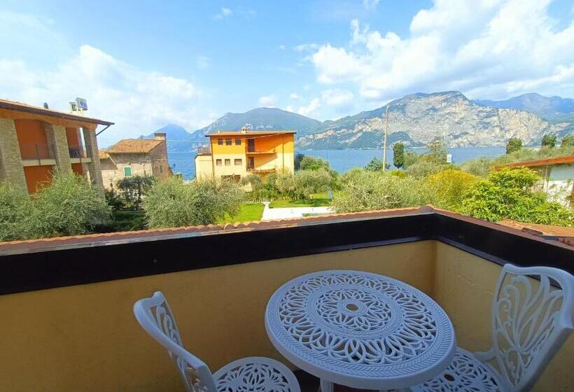 غرفة سوبيريور إطلالة على البحيرة, Villa Isabella