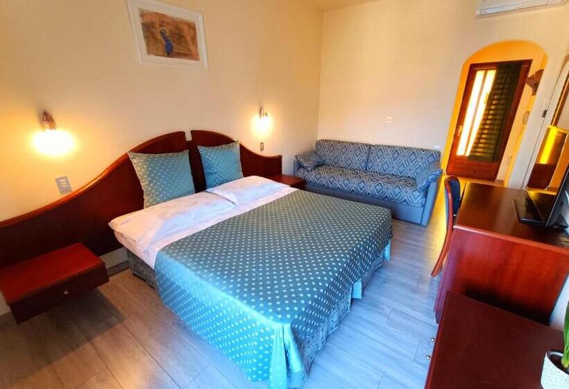 غرفة تنفيذية, Villa Isabella