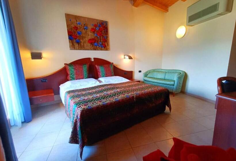 غرفة ديلوكس مطلة على البحيرة, Villa Isabella