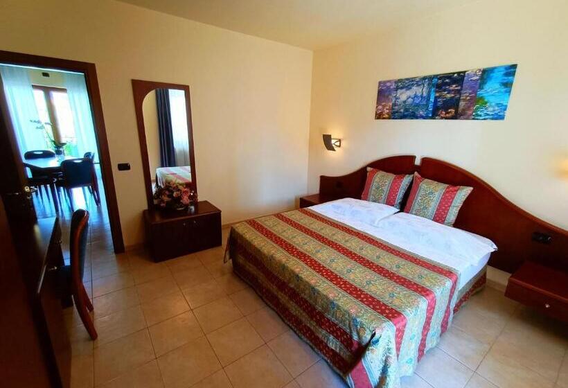 جناح مطل على البحيرة, Villa Isabella