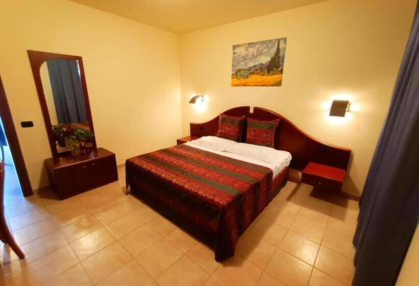 جناح, Villa Isabella