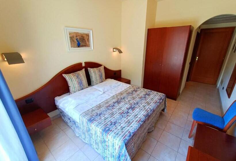 غرفة قياسية, Villa Isabella