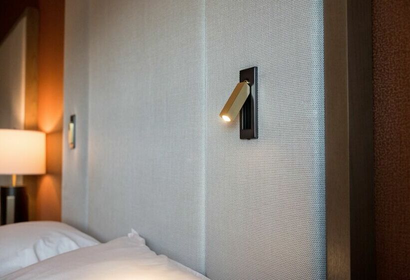 غرفه قياسيه سريرين مزدوجين, Sheraton Redding Hotel At The Sundial Bridge