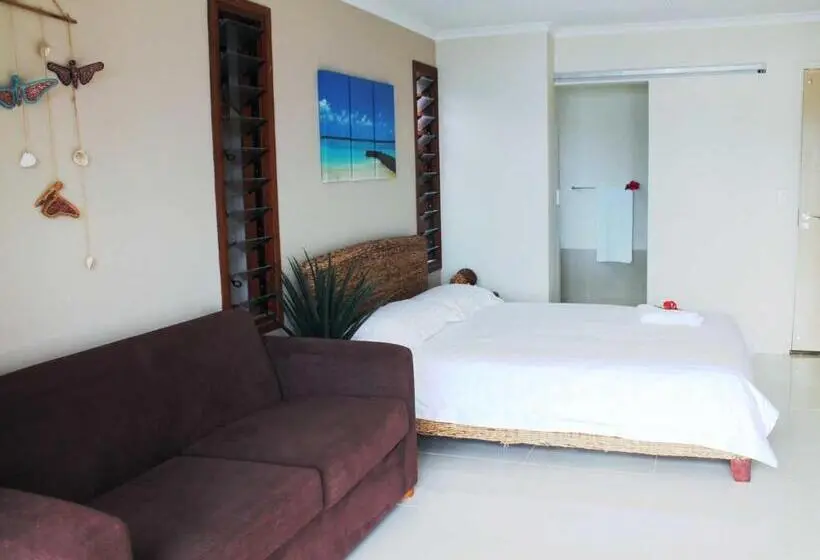 استودیو استاندارد با چشم‌انداز استخر, Vanuatu Beachfront Apartments