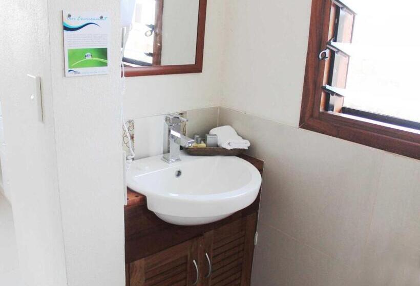 استودیو استاندارد با چشمانداز باغ, Vanuatu Beachfront Apartments