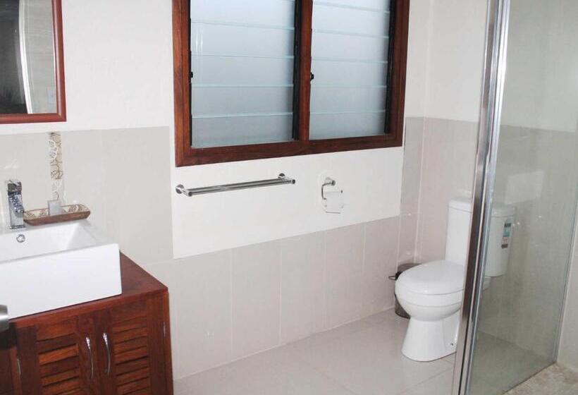 2 Bedroom Apartment Pool View, Vanuatu Beachfront Apartments