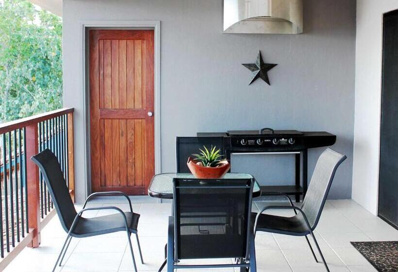 1 Bedroom Penthouse Apartment, Vanuatu Beachfront Apartments