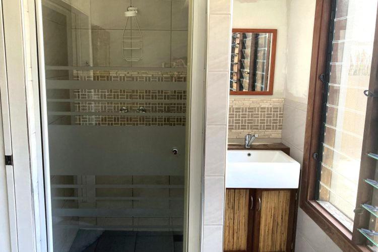 ویلای یک اتاق خوابه با استخر شنا, Vanuatu Beachfront Apartments