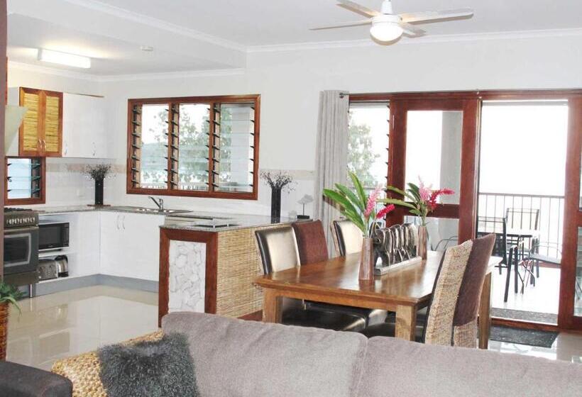 1 Bedroom Penthouse Apartment, Vanuatu Beachfront Apartments
