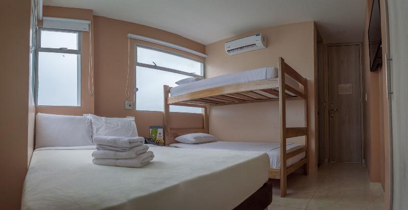 חדר סטנדרט לארבעה נוף לים, Aixo Suites By Geh Suites