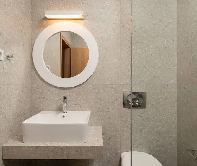 Deluxe-studio, Apollo Apartments