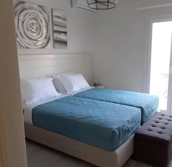اتاق لوکس با بالکن, Aria Suites