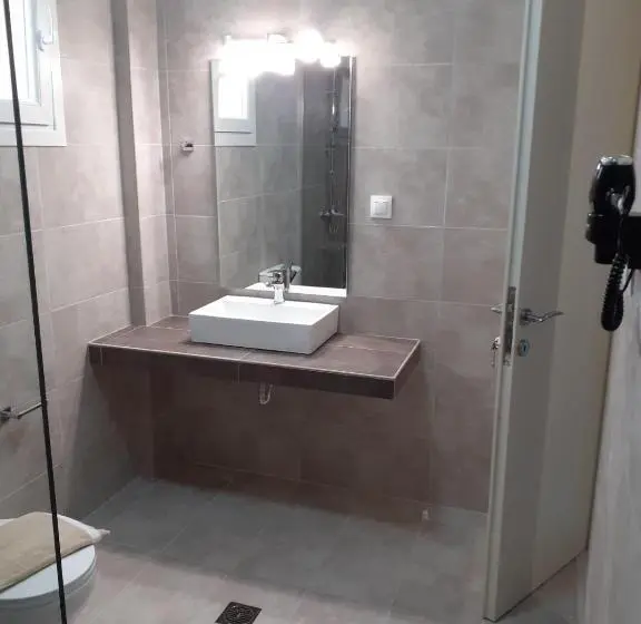 اتاق لوکس با بالکن, Aria Suites