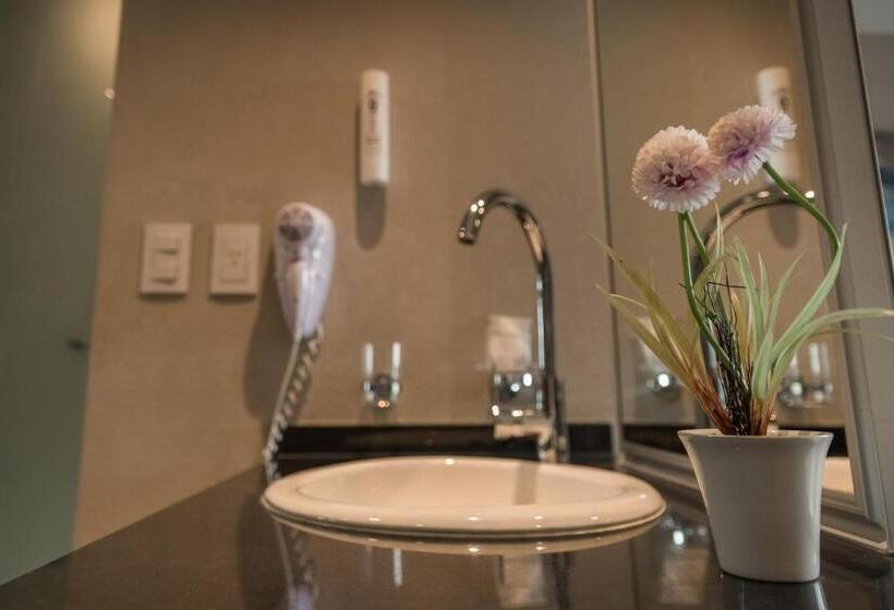 Трехместный Номер Стандарт с Видом, Eleton Resort & Spa