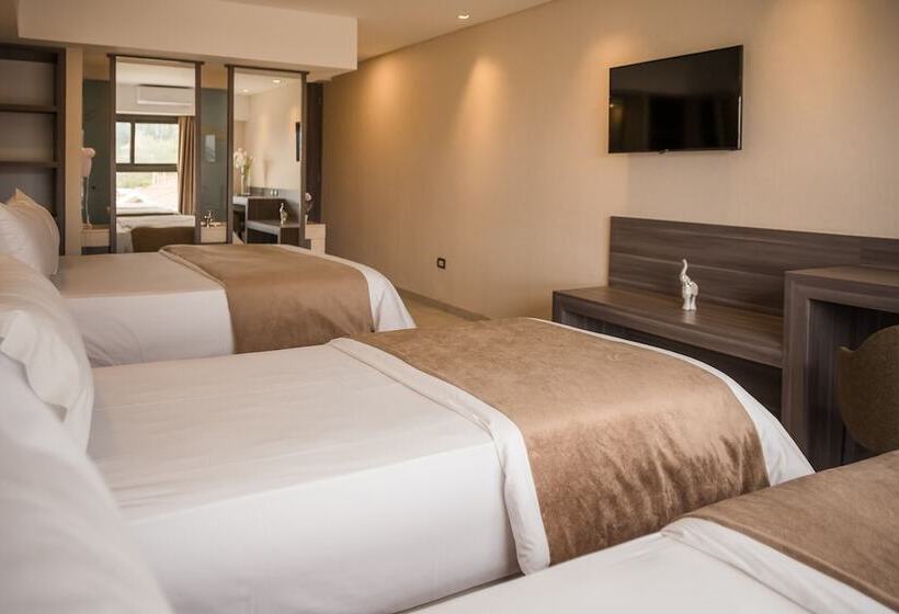 Полулюкс, Eleton Resort & Spa