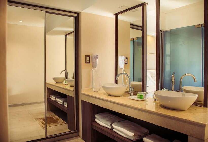 주니어 스위트, Eleton Resort & Spa