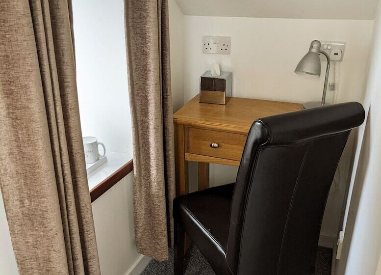 单人基本间, Ferry Inn