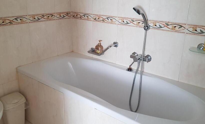 اتاق استاندارد, Fontána