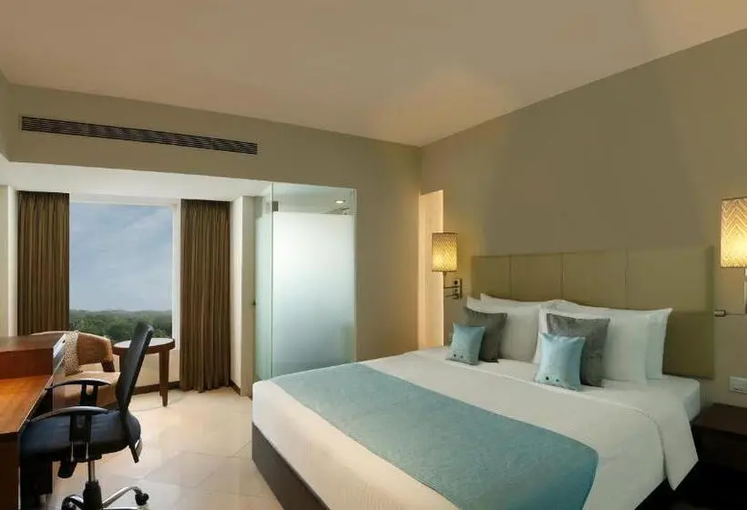 デラックスルーム, Grand Mercure Vadodara Surya Palace