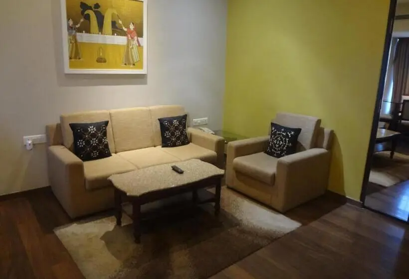 プレミアムスイート, Grand Mercure Vadodara Surya Palace
