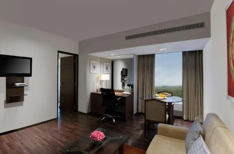 プレミアムスイート, Grand Mercure Vadodara Surya Palace