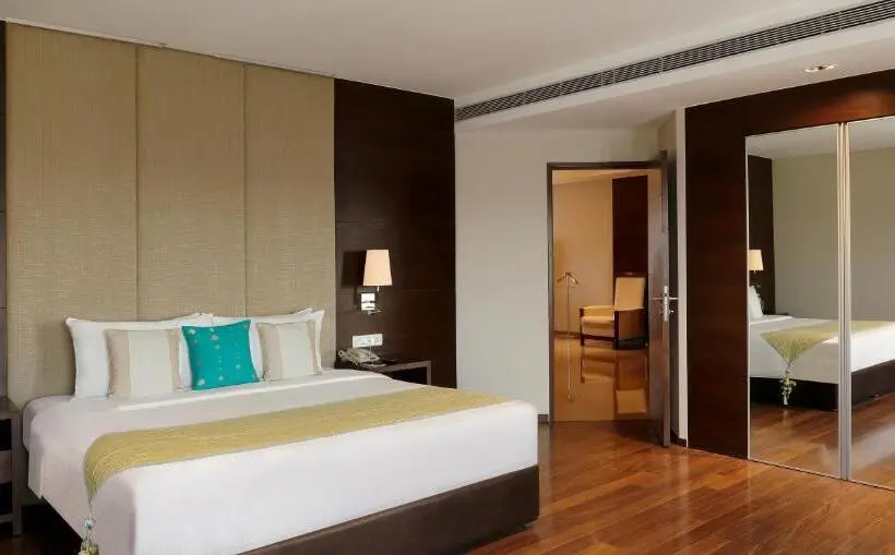 プレジデントスイートルーム, Grand Mercure Vadodara Surya Palace
