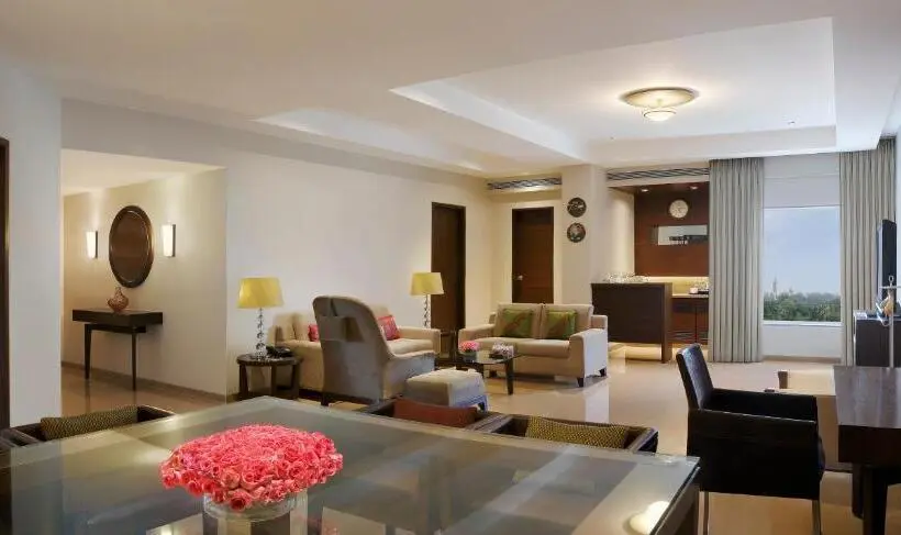 プレジデントスイートルーム, Grand Mercure Vadodara Surya Palace