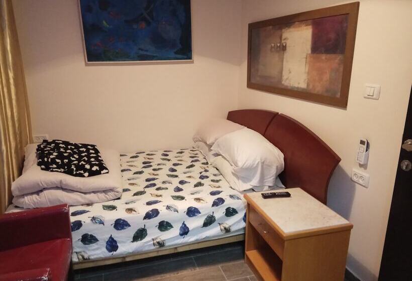 Standaard Studio met Tweepersoonsbed, Marom Carmel Center Apartments