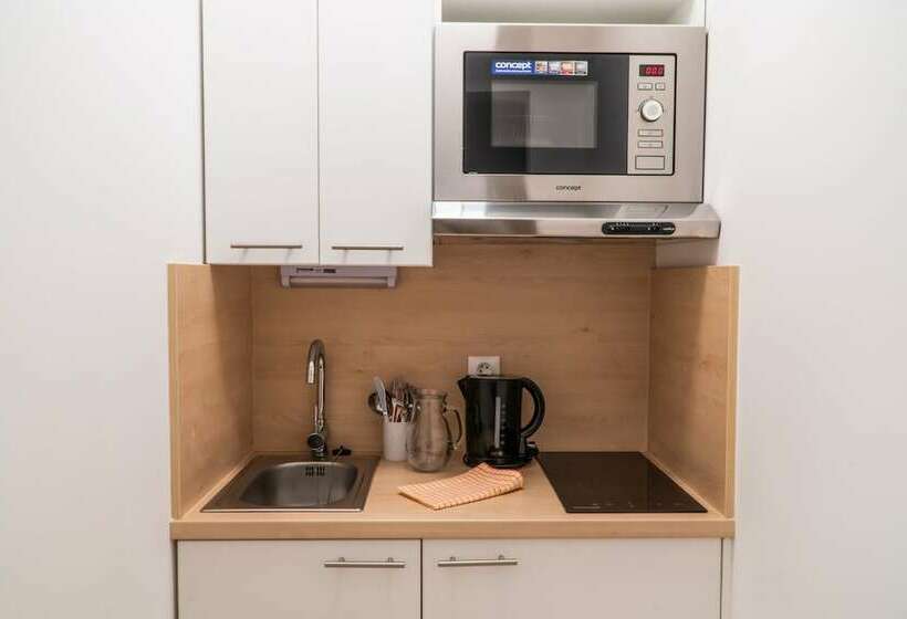 غرفة قياسية فردية, Kampus Palace