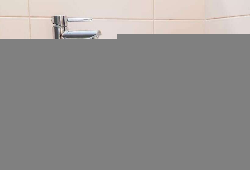 غرفة قياسية, Kampus Palace