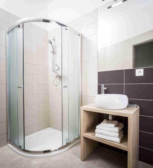 جناح غرفتين نوم, Kampus Palace