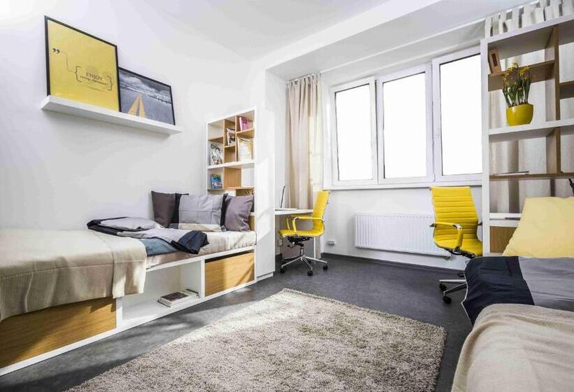 شقة غرفتين, Kampus Palace