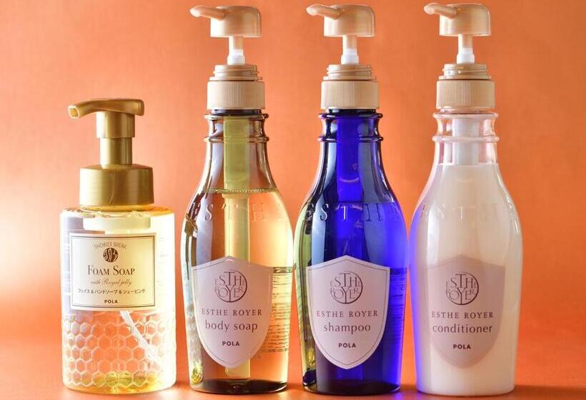 غرفة قياسية ثلاثية, Aqua Citta Naha