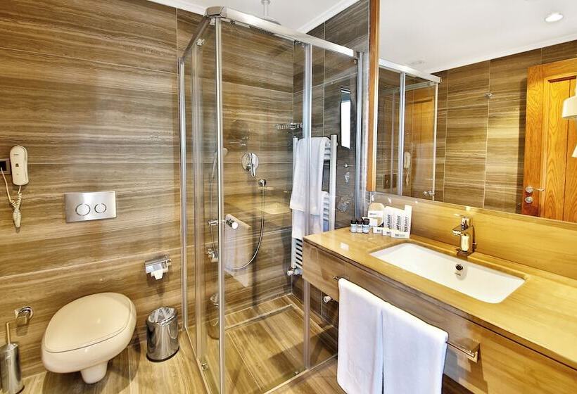 اتاق سوپریور چهار تخته, Bof Hotels Uludağ Ski & Luxury Resort All Inclusive