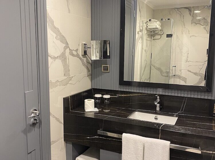 سوئیت با چشم‌انداز, Bof Hotels Uludağ Ski & Luxury Resort All Inclusive