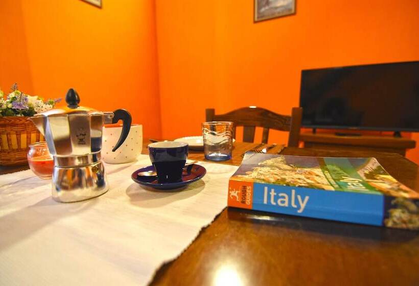 آپارتمان 1 خوابه, Case Così Chiaia