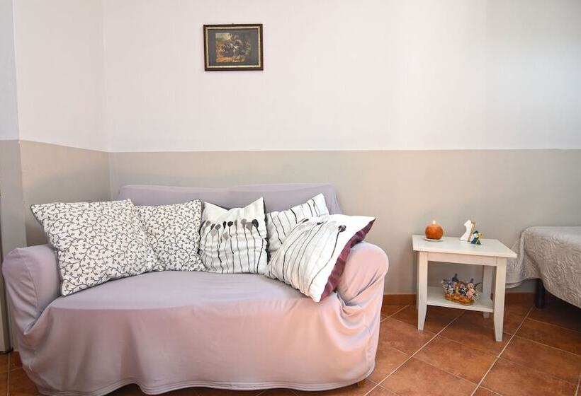 آپارتمان 1 خوابه با تراس, Case Così Chiaia