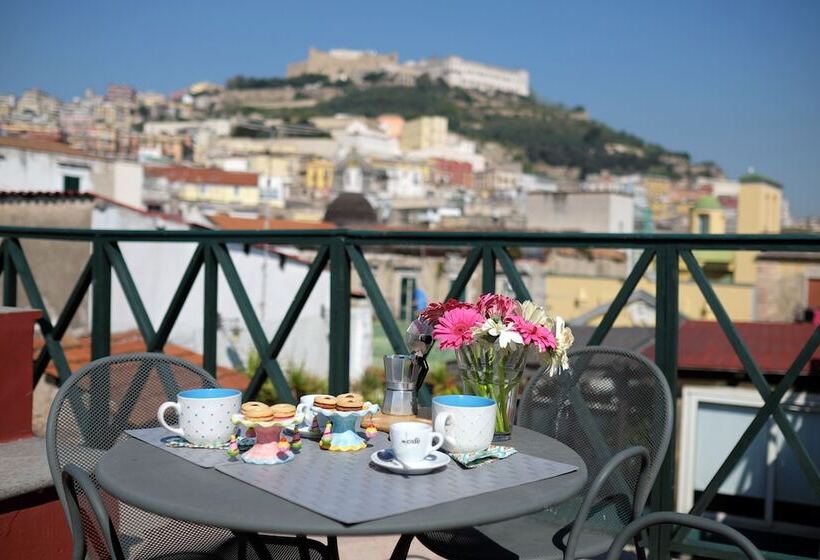 آپارتمان 1 خوابه با تراس, Case Così Chiaia