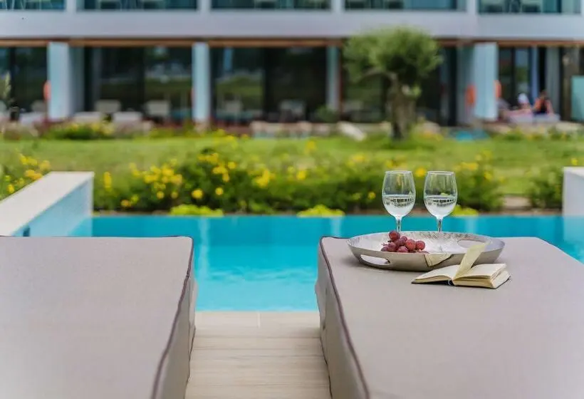 ガーデンビュースタンダードルーム, Gennadi Grand Resort