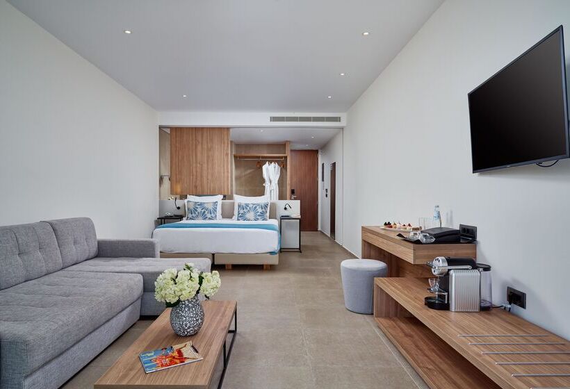Junior Suite met Uitzicht op de Tuin, Gennadi Grand Resort
