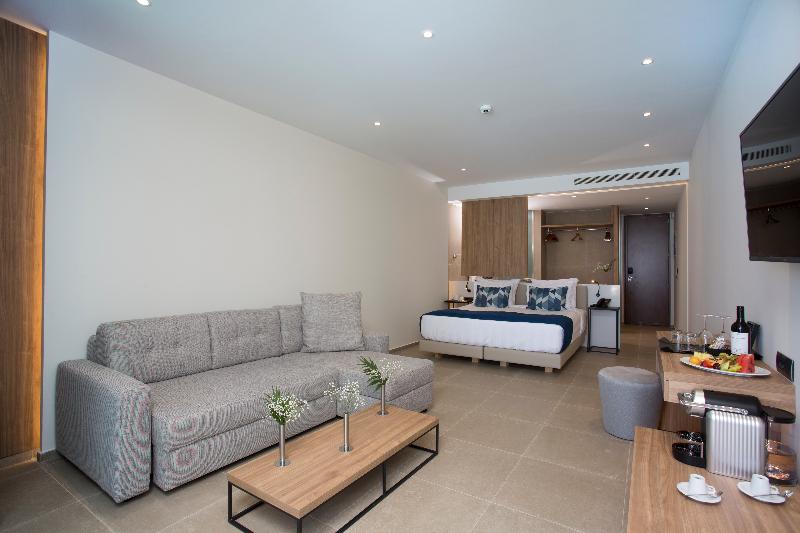 Junior Suite met Uitzicht op Zee, Gennadi Grand Resort