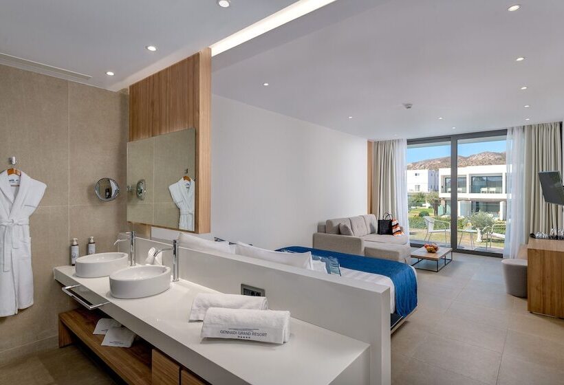Junior Suite met Uitzicht op de Tuin, Gennadi Grand Resort