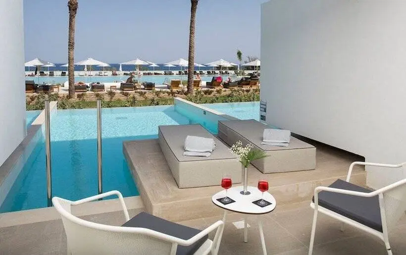 オーシャンビュージュニアスイート, Gennadi Grand Resort