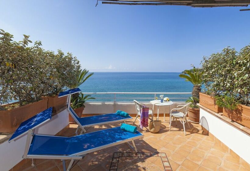 غرفة سوبيريور مطلّة علي البحر, Il Cefalo Hotel & Restaurant