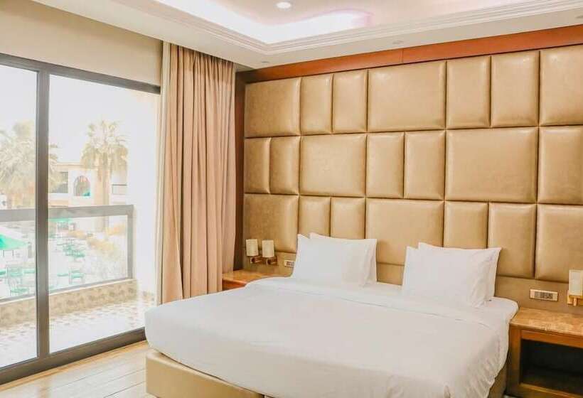 プールの見えるデラックスルーム, Palma Beach Resort & Spa