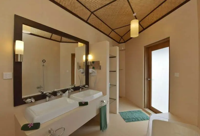 بانگلوی استاندارد, Safari Island