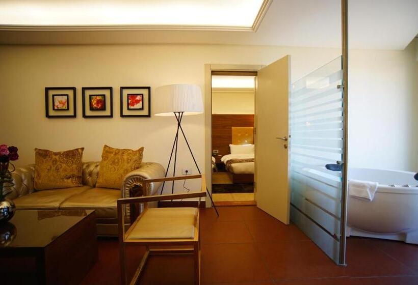 سوئیت 2 خوابه, Xperience