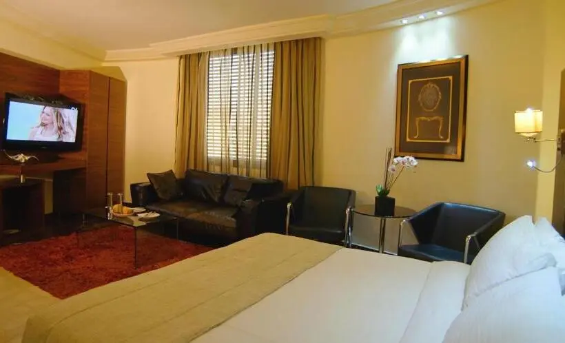 سوییت جونیور, Xperience