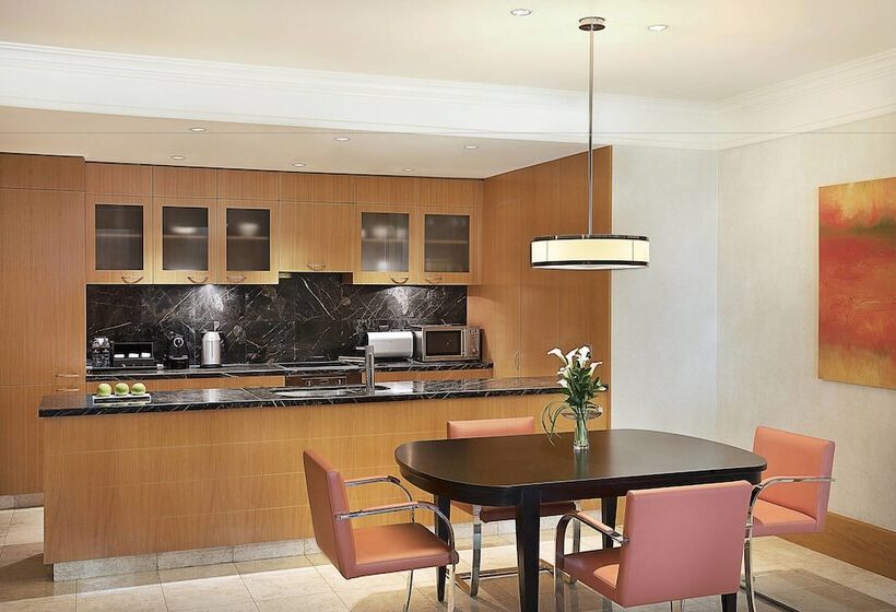 Апартаменты 3 Спальни, Ritz Carlton Residences Difc Downtown Dubai